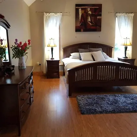 Entire House To Rent Omeath * O Meith